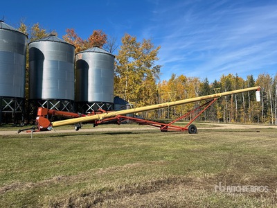 2001 Westfield MK 130-71 13 in x 71 ft Swing Grain Auger