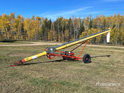 2002 Westfield J208-31 8 in x 31 ft Grain Auger