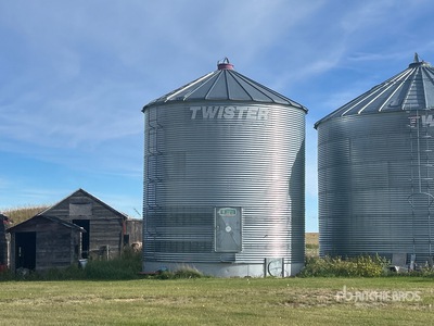 Twister +/- 4400 bu 5 Ring Grain Bin