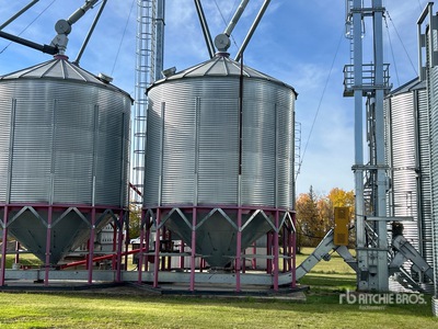 Twister +/- 3500 bu 5 Ring Hopper Grain Bin