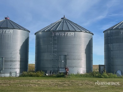 Twister +/- 6700 bu 6 Ring Grain Bin