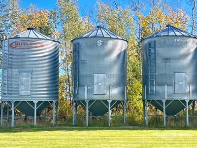 Twister +/- 2100 bu 5 Ring Hopper Grain Bin