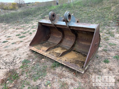 86 in Cleanup Excavator Bucket