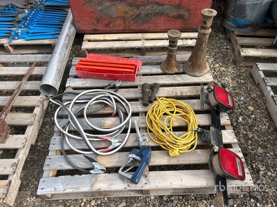 Jacks, Extension Cord, Jumper Cable, Triangle Flare Kit, PTO, Brake Light その他 - 店舗 & 倉庫