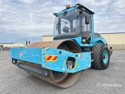 2017 Bomag BW213D5 Smooth Drum Compactor