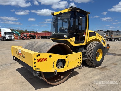 2019 Bomag BW213D-5 Smooth Drum Compactor