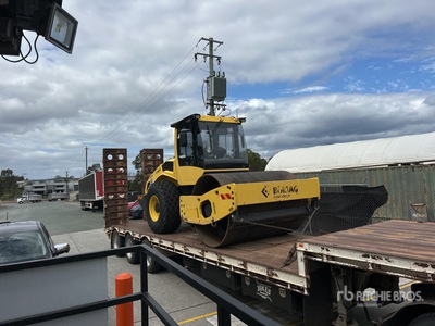 2018 Bomag BW213D-5 Double Drum Roller