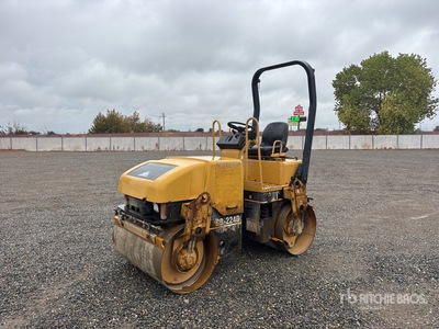 2003 Cat CB224D Double Drum Roller