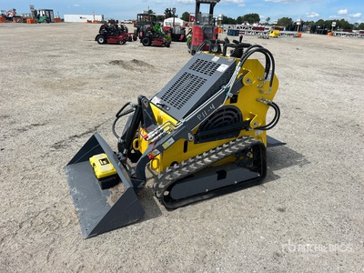 2025 STARVOX SV-480 Mini Compact Track Loader