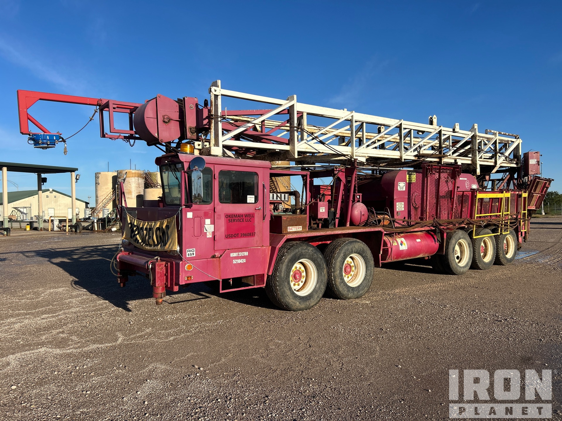 1982 Frank MobileRig 200 10x4 Twin-Steer Well Service Rig