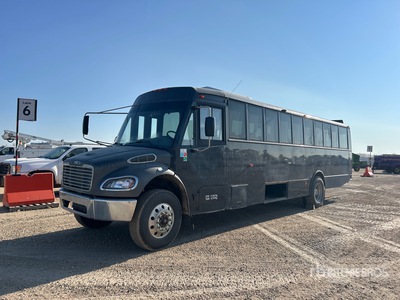 2019 Freightliner B2 4x4 18-Seat Crew Carrier حافلة (Inoperable)