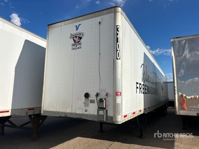 2017 Vanguard MaxCube 53 ft x 102 in T/A Van Trailer