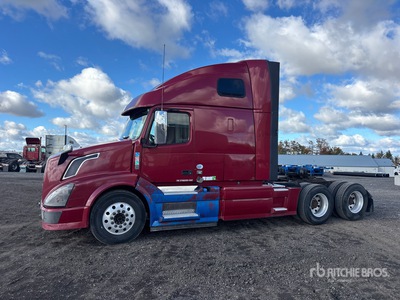 2015 Volvo VNL 6x4 تراكتور شاحنة كابينة النوم (ثنائية المحور)