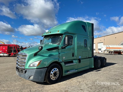 2018 Freightliner Cascadia 126 6x4 تراكتور شاحنة كابينة النوم (ثنائية المحور)