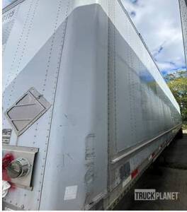 2013 Stoughton AVW-48T-S-C 48 ft T/A Van Trailer