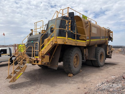 2007 Cat 773F-ST Fuel and Lube Truck