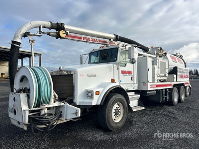 2002 Kenworth T800 8x4 Autocarro aspiratore