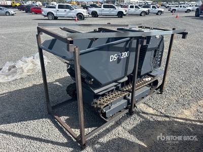 2025 DigSwift DS-1200 Stand-On Swivel Mini Crawler جرار نقل (Unused)