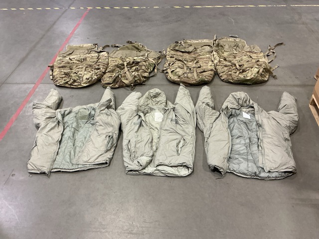 (5) Extreme Cold Weather Parka Liners, (20) Field Packs & Assorted Items (5) Extreme Cold Weather Parka Liners, (20) Field Packs & Assorted Items
