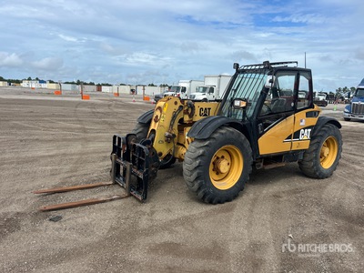 2004 Cat TH220B Telehandler