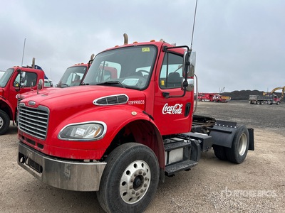 2013 Freightliner M2 106 4x2 S/A Day Cab Truck Tractor