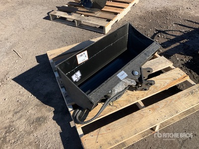 2026 Miva VCT800 32 in Hydraulic Tilting Excavator Bucket (Unused)