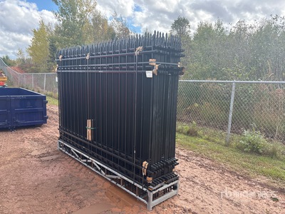 Quantity of (20) 9 ft 3 in x 6 ft 4 in Powder Coated Clôture (Unused)