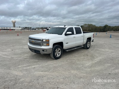 2015 Chevrolet Silverado 1500 4x2 Crew Cab Pickup