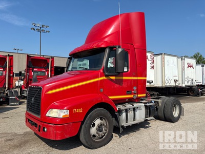 2017 Volvo VNM42T S/A Day Cab Truck Tractor