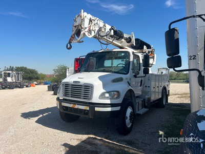 Altec DM47B TR on 2018 Freightliner M2106 4x4 Camion excavadora