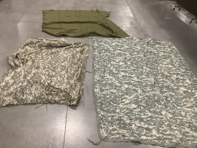(114) Wet Weather Poncho Liners, (14) Wool Blankets & Assorted Items (114) Wet Weather Poncho Liners, (14) Wool Blankets & Assorted Items