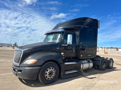 2019 International LT625 6x4 Tracteur routier couchette
