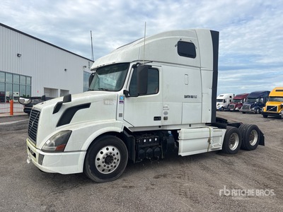 2016 Volvo VNL 6x4 تراكتور شاحنة كابينة النوم (ثنائية المحور)
