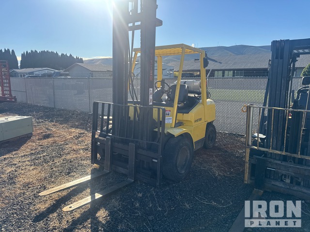 2004 Hyster H90XMS 8700 lb Pneumatic Tire Forklift