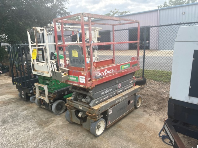 2017 Skyjack SJIII-3219 Electric Scissor Lift