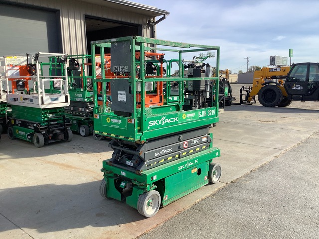 2016 Skyjack SJIII-3219 Electric Scissor Lift