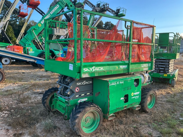 2017 Skyjack SJ6826 RT 4x4 Dual Fuel Scissor Lift