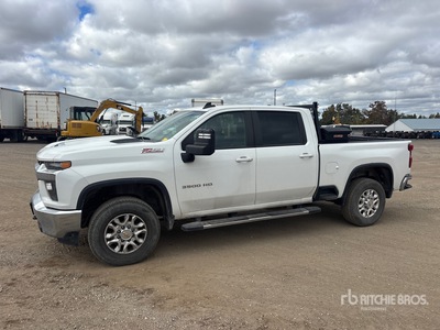 2023 Chevrolet Silverado 3500 LT 4x4 Crew Cab Pickup