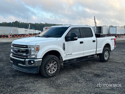 2022 Ford F-350 XLT 4x4 Crew Cab Pickup