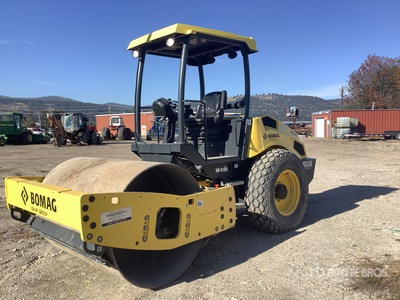 2021 Bomag BW177DH-5 Rullo vibrante ferro gomma