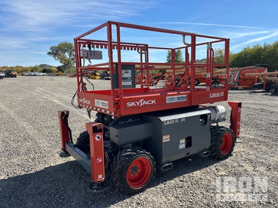 2019 Skyjack SJ6826 RT 4x4 Dual Fuel Scissor Lift