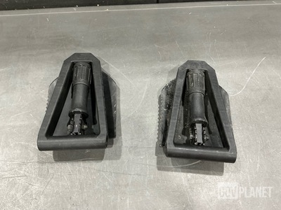 (185) Entrenching Tools
