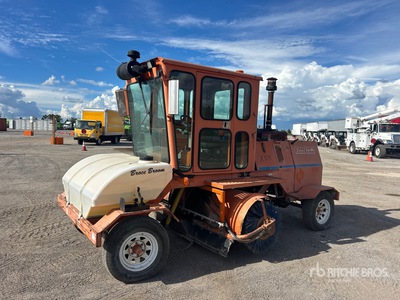 2007 Broce RJ350 Balai automoteur