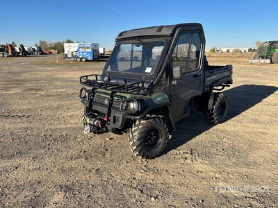 2015 John Deere Gator 825i 4x4 Utility Vehicle
