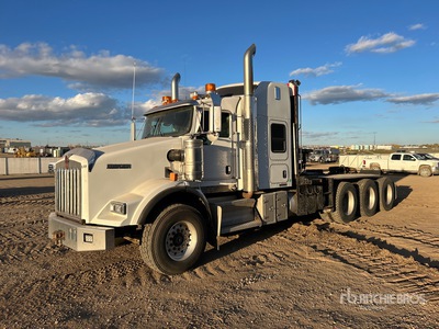 2012 Kenworth T800 8x6 Sleeper Winch Truck