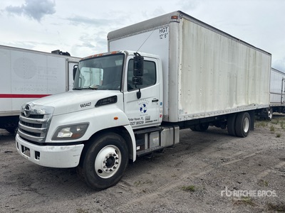 2016 Hino 338 Van Truck