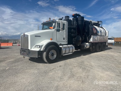 Vactor HXX on 2013 Kenworth T800 8x4 Vacuum Excavator Truck