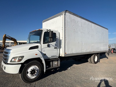 2016 Hino 268 4x2 Furgonetka