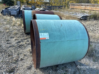Quantity of (4) 3 ft - 5 ft Steel Tubes Metalli vari