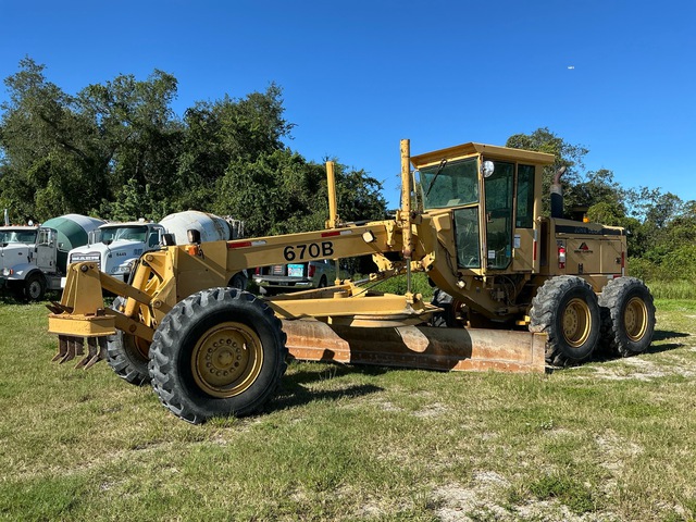 1995 John Deere 670B Motor Grader